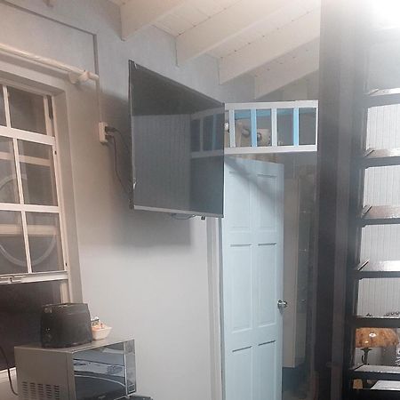 Carmen'S Cozy Studio Μπριτζτάουν Εξωτερικό φωτογραφία