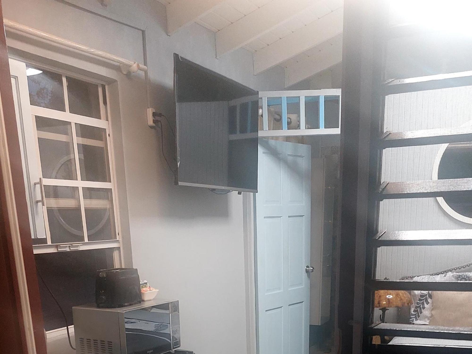 Carmen'S Cozy Studio Μπριτζτάουν Εξωτερικό φωτογραφία